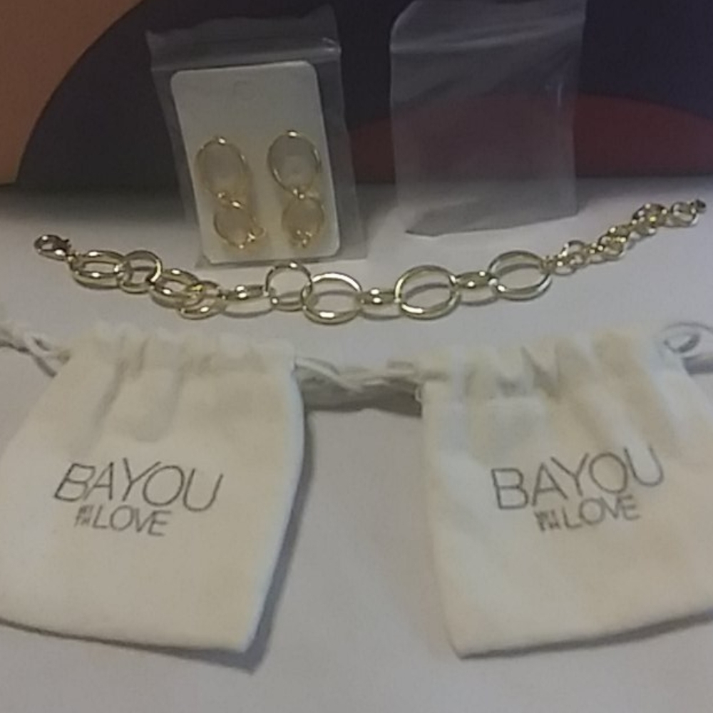 Gold plated earrings and matching bracelet